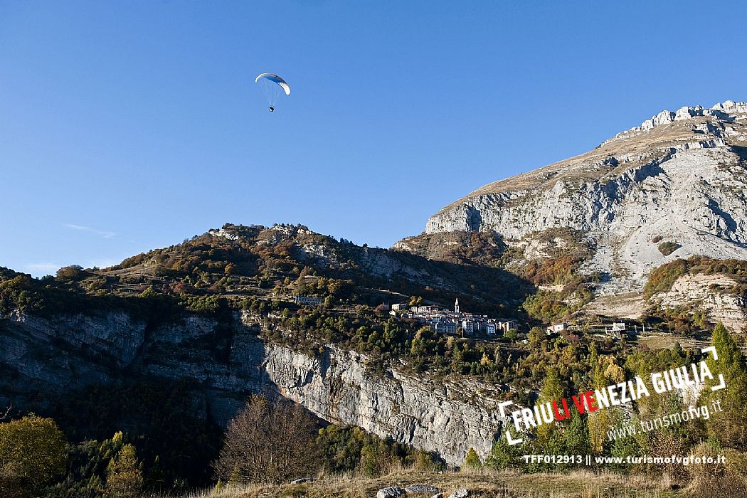 Paragliding